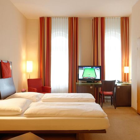 Maris Hotel Штайнхуде Экстерьер фото