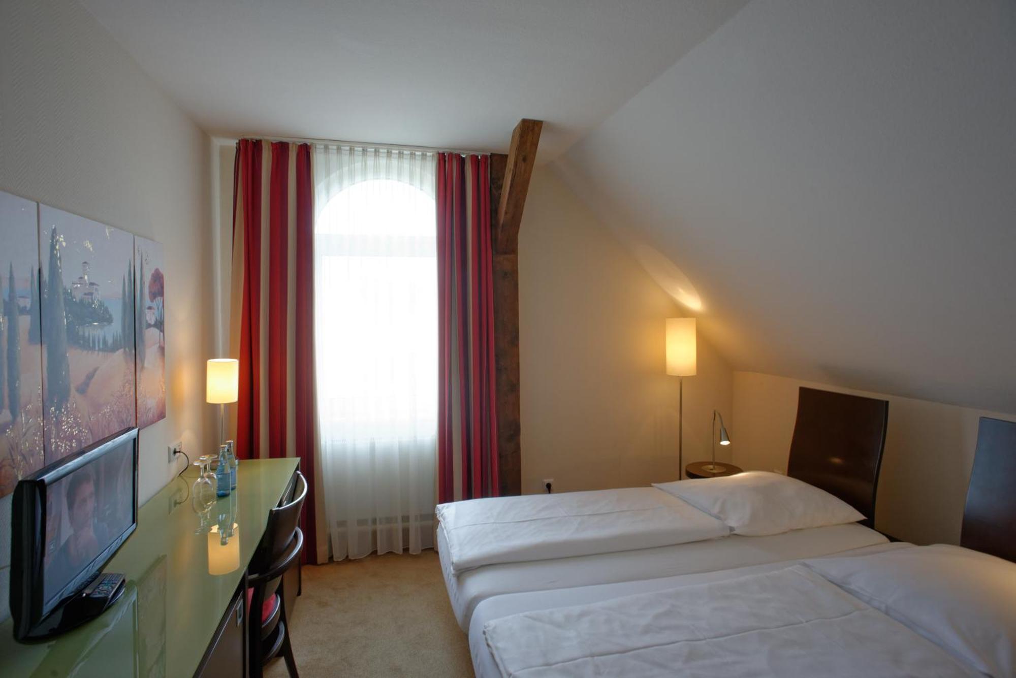 Maris Hotel Штайнхуде Экстерьер фото